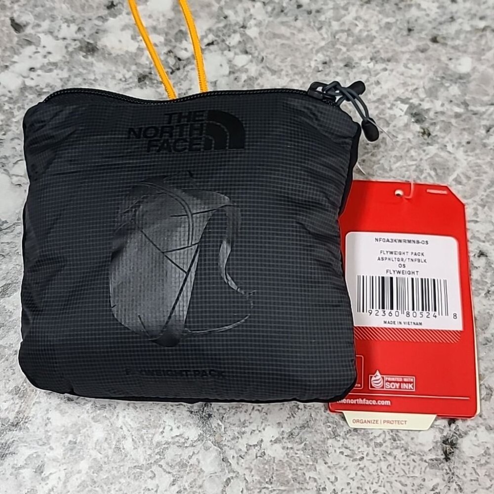 The North Face Flyweight Pack Asphalt Grey/Tnf Black One Size NEW - Picture 5 of 7